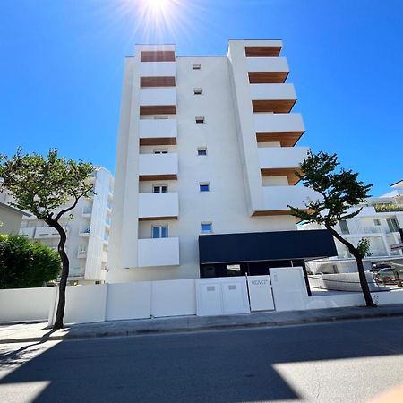 Beach Palace With Small Swimming Pool, Private Beach, Parking Lido di Jesolo Esterno foto