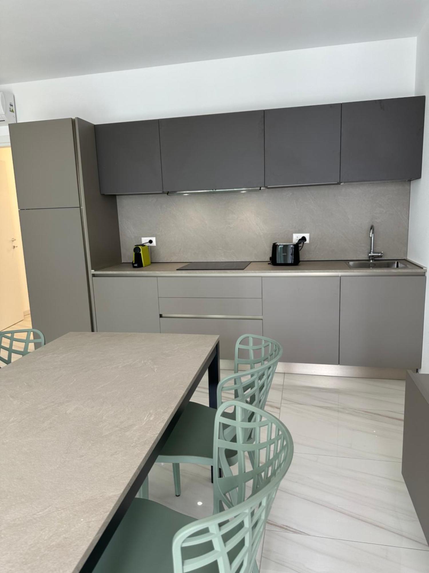 Beach Palace With Small Swimming Pool, Private Beach, Parking Lido di Jesolo Esterno foto